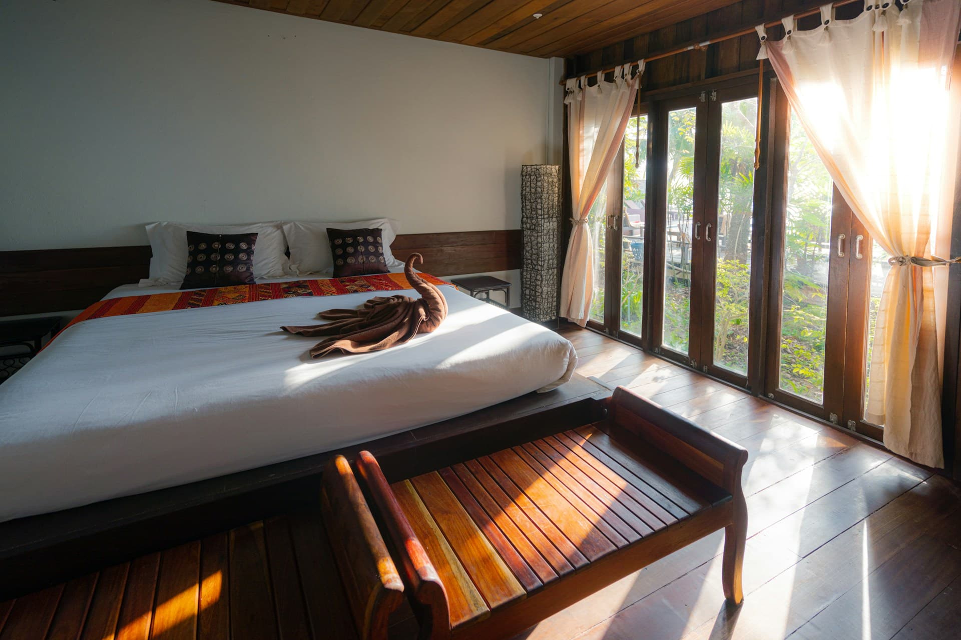 Hotel Apartment vs Holiday Home: Which Ownership Model Fits Your Use Case?